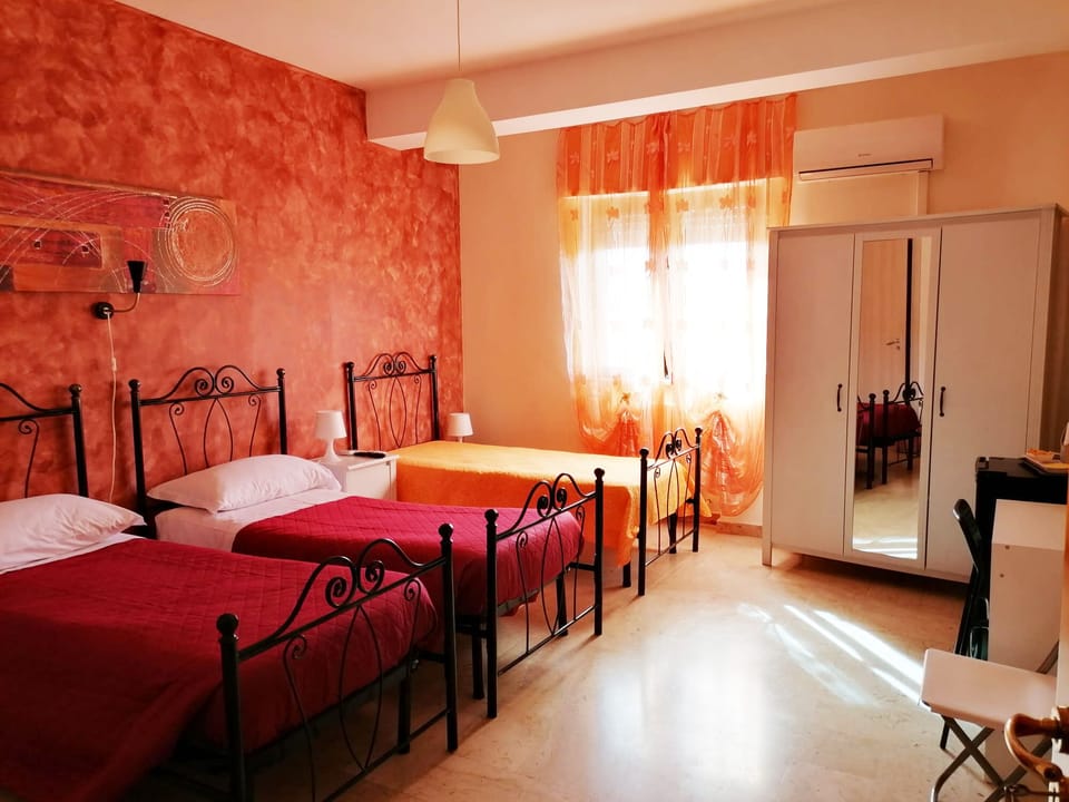 WiFi (free), individually furnished, bed sheets