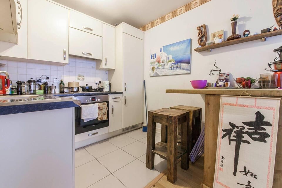 Apartment | Private kitchen | Fridge, microwave, oven, stovetop