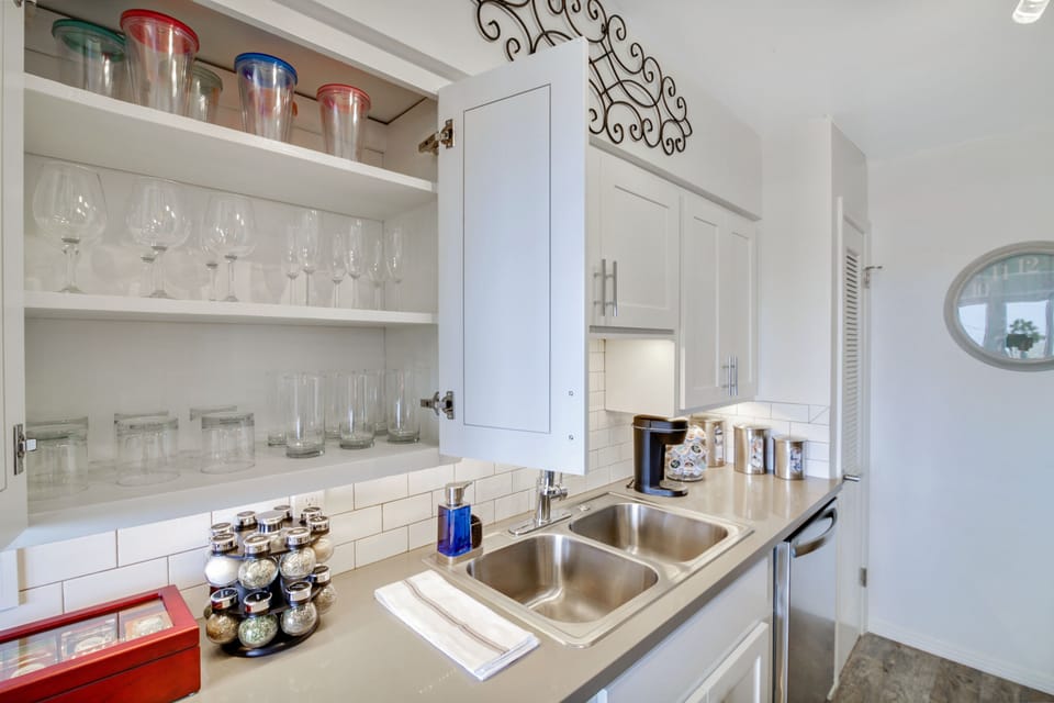 This modern kitchen is a chef's dream, equipped with high-end appliances.