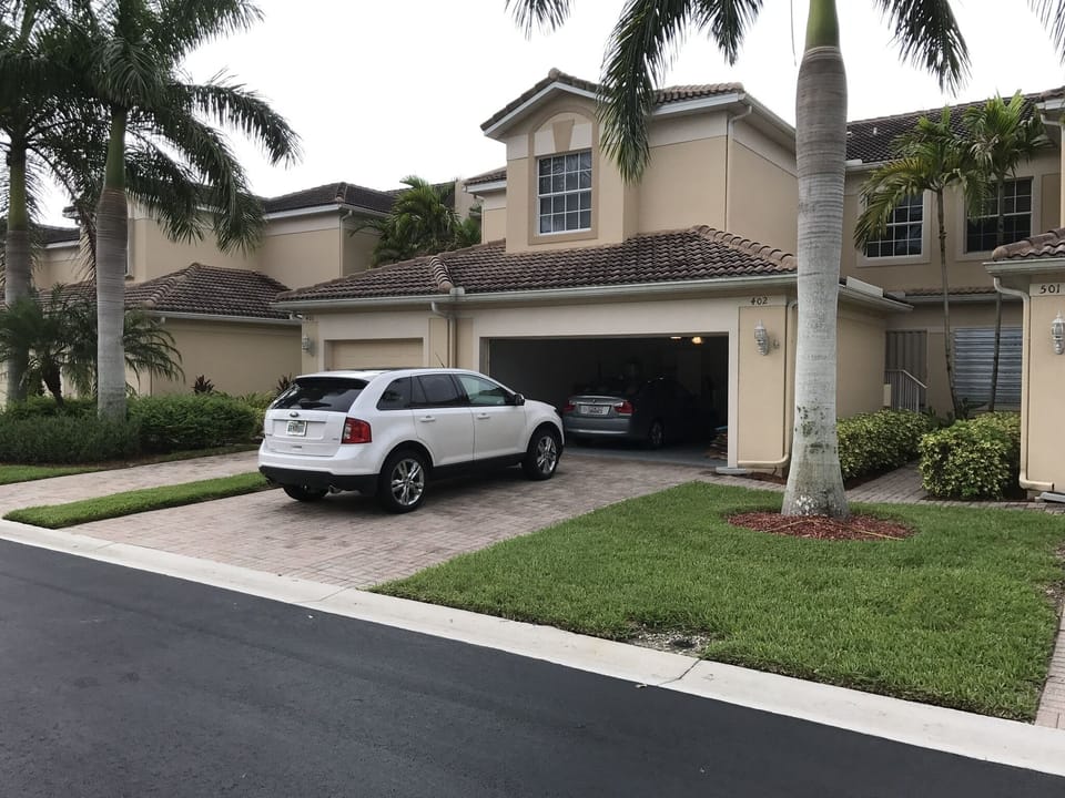 Outside view, double garage 