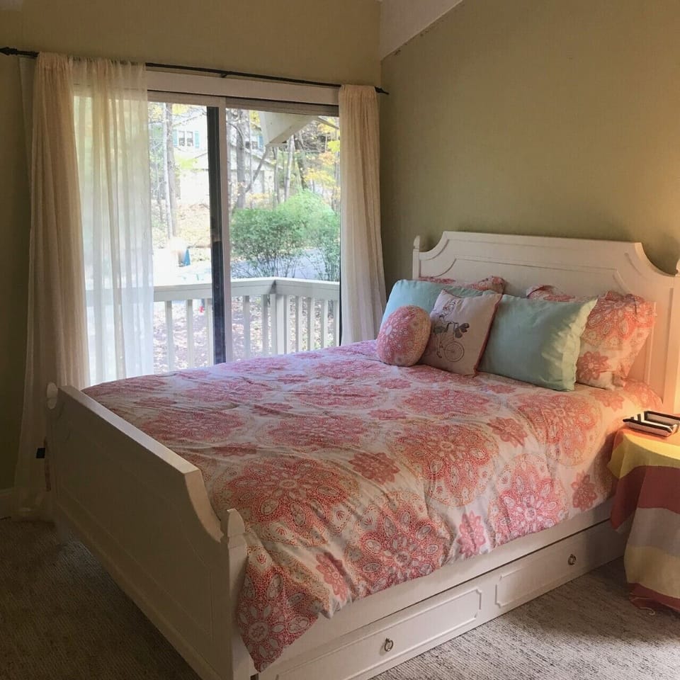 Bedroom 3 with Queen Bed & Twin Trundle & Balcony.