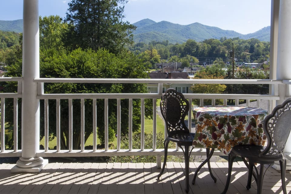 Calhoun-porch-view
