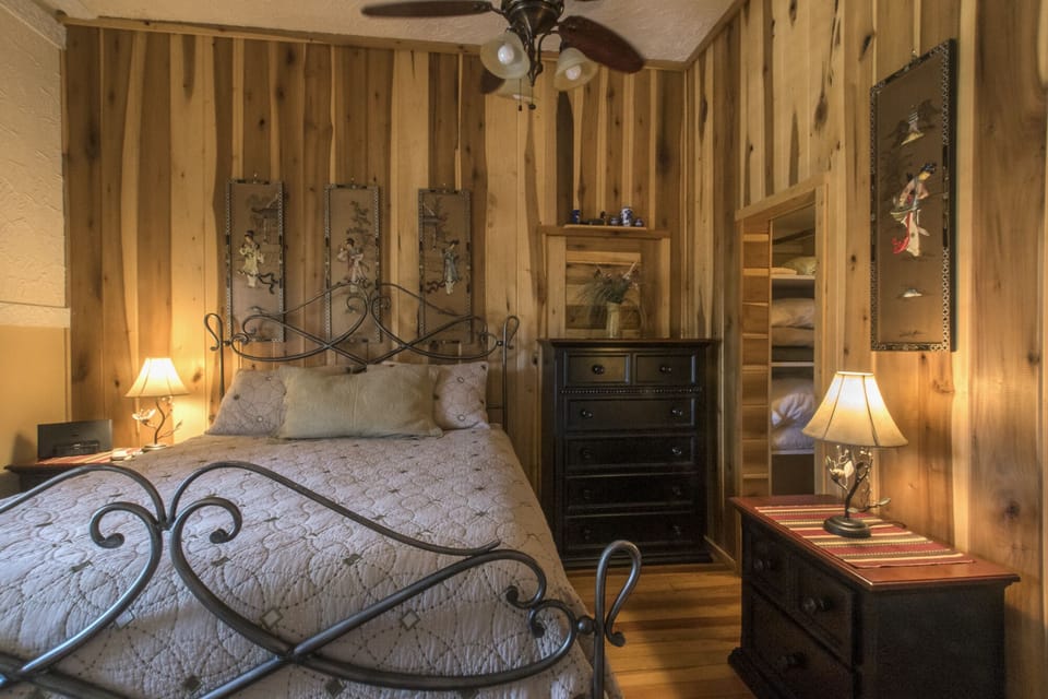 Calhoun-orient-bedroom