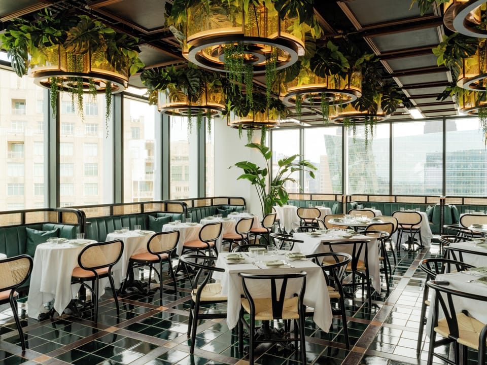 3 restaurants; breakfast, lunch, dinner, and brunch served