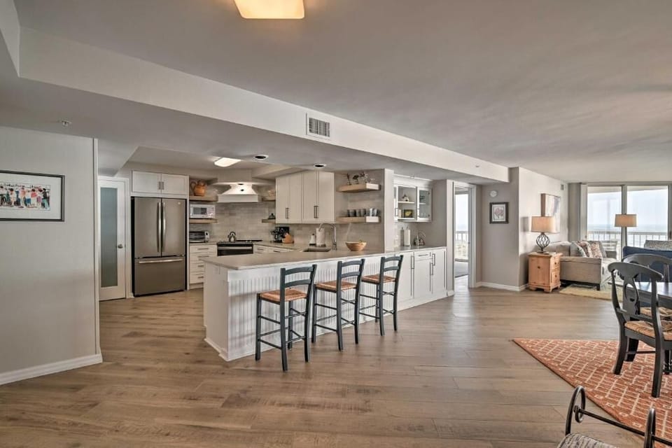 Breakfast Bar & Kitchen