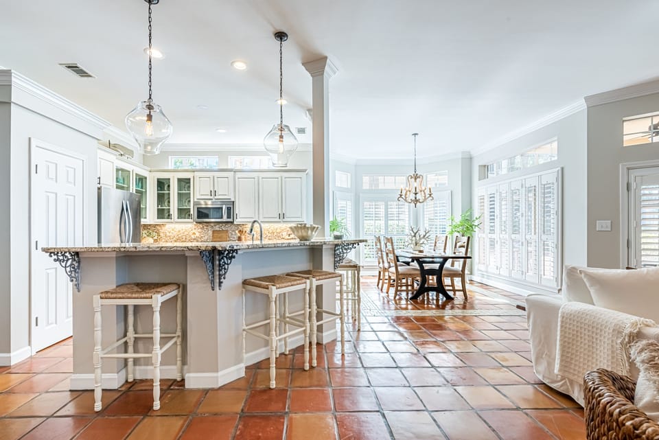 Kitchen Bar Area