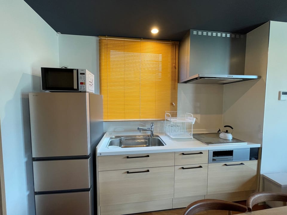 Electric appliances such as refrigerators, microwave ovens, and drum-type washing machines are also available.