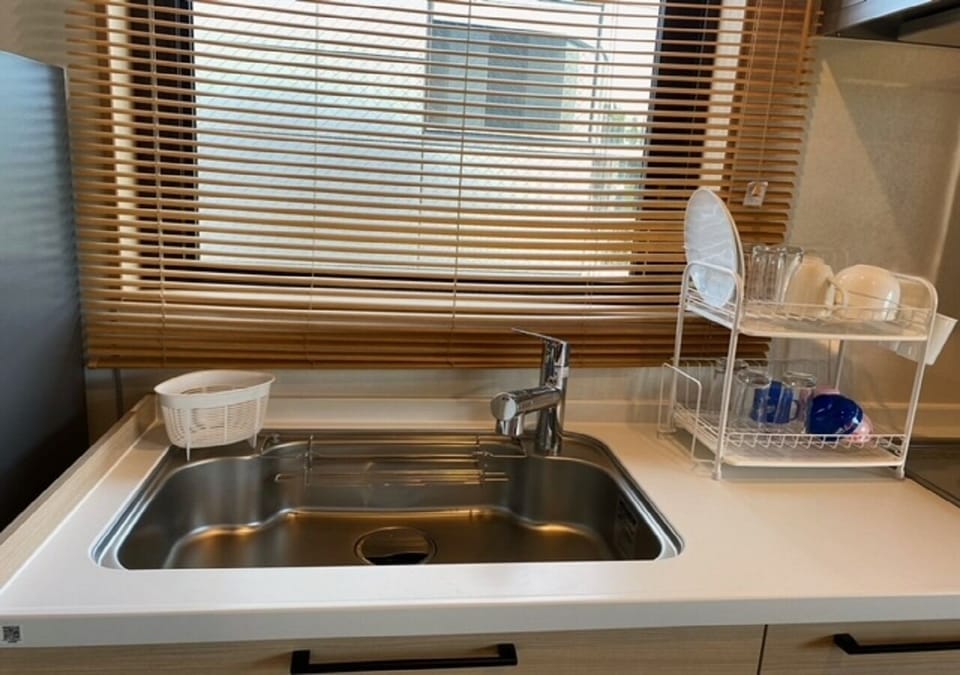 Feel free to use the kitchen with cooking utensils