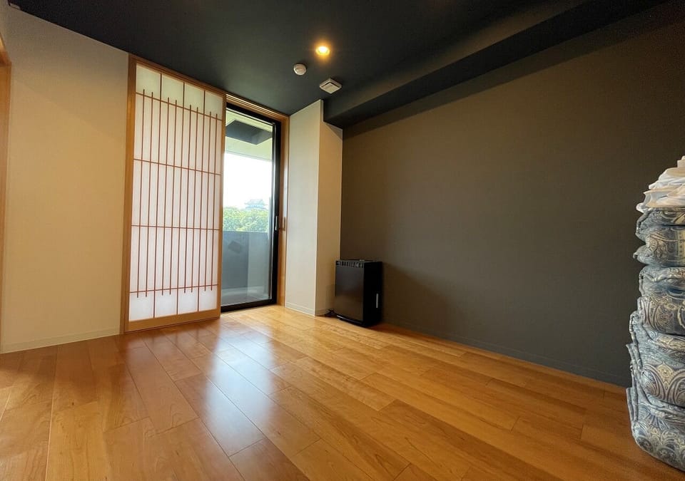 You can see the castle from the modern shoji and veranda.