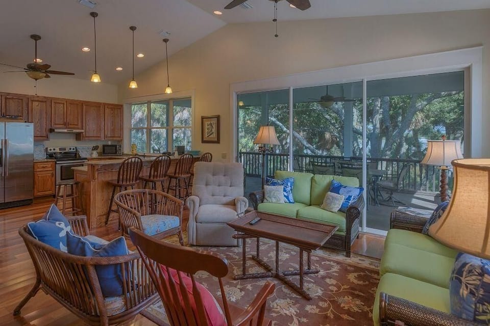 House, Multiple Beds (Camp Palms at Indian Pass) | Living area