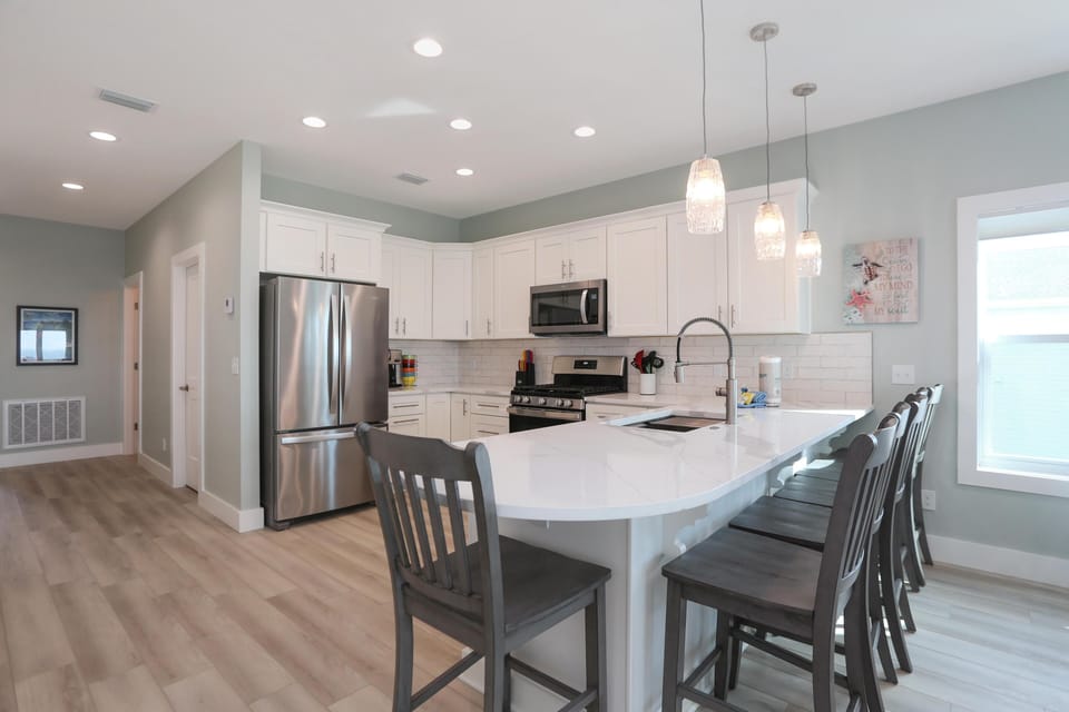 House, Multiple Beds (Great Sunsets II) | Private kitchen | Oven, toaster