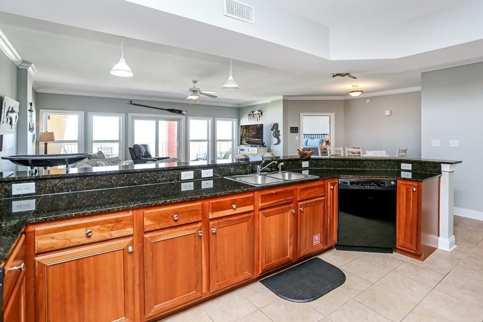 Condo, Multiple Beds (Paradise Shores 403 Sunset Paradise) | Interior
