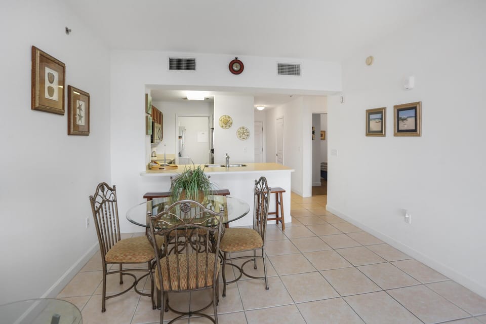 Condo, Multiple Beds (Waterside Village Condo 302) | Dining