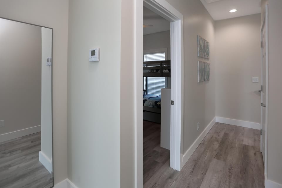 House, Multiple Beds (Beach Fantasies A) | Interior