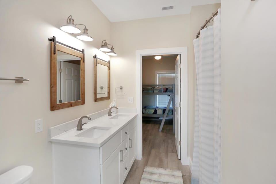 House, Multiple Beds (Beach Fantasies B) | Interior