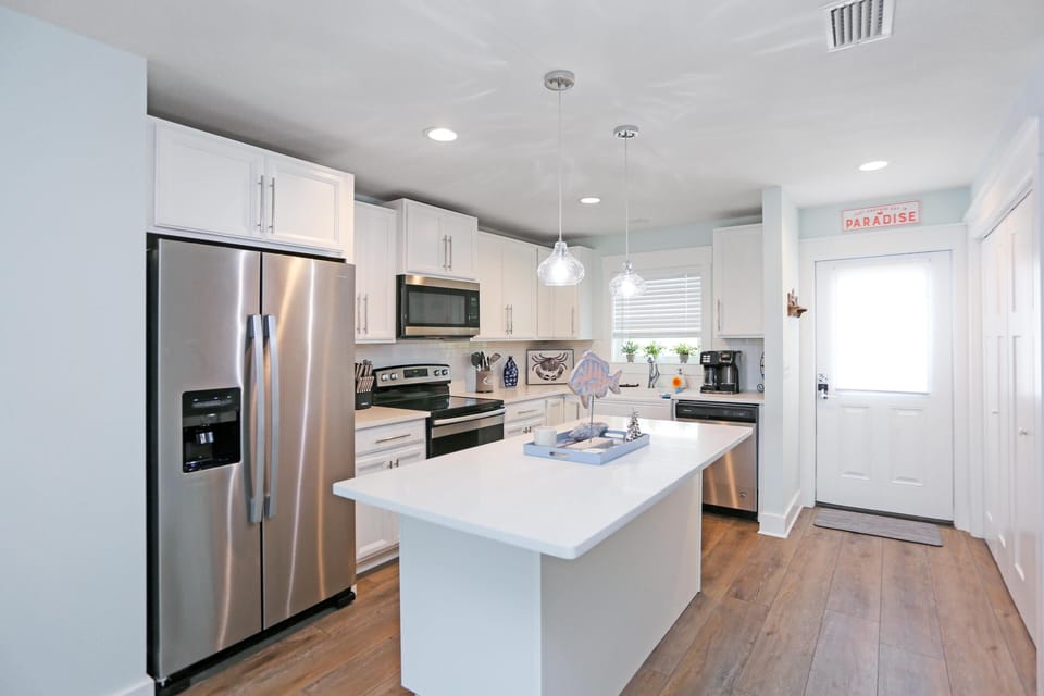 House, Multiple Beds (Mimis Place) | Private kitchen | Oven, toaster