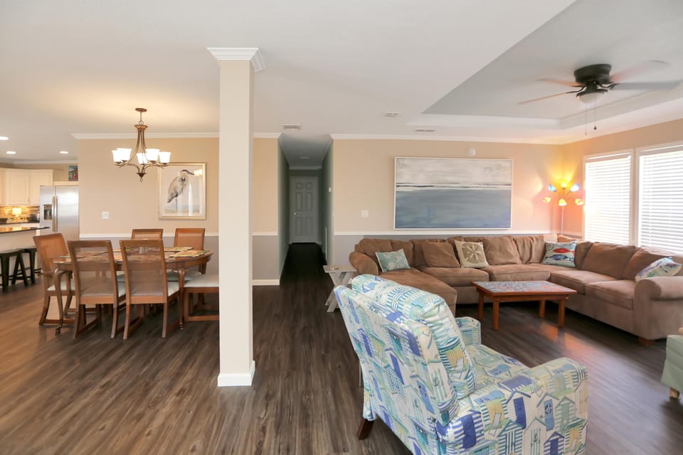 House, Multiple Beds (Salty Breeze) | Living area