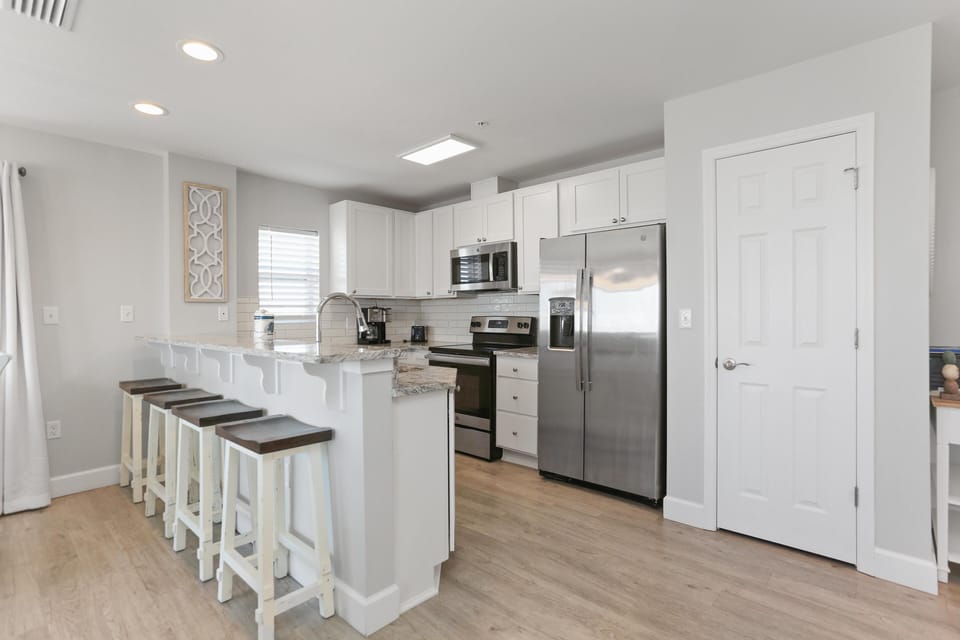 Condo, Multiple Beds (Surfside 15  Beachtime) | Private kitchen | Oven, toaster