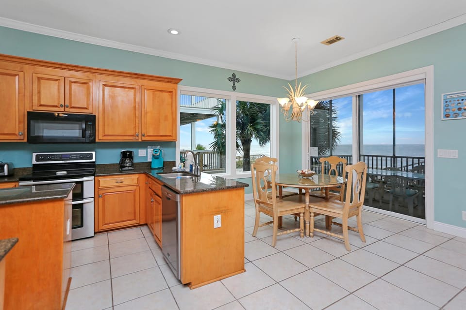 House, Multiple Beds (Beach Blessing) | Private kitchen | Oven, toaster