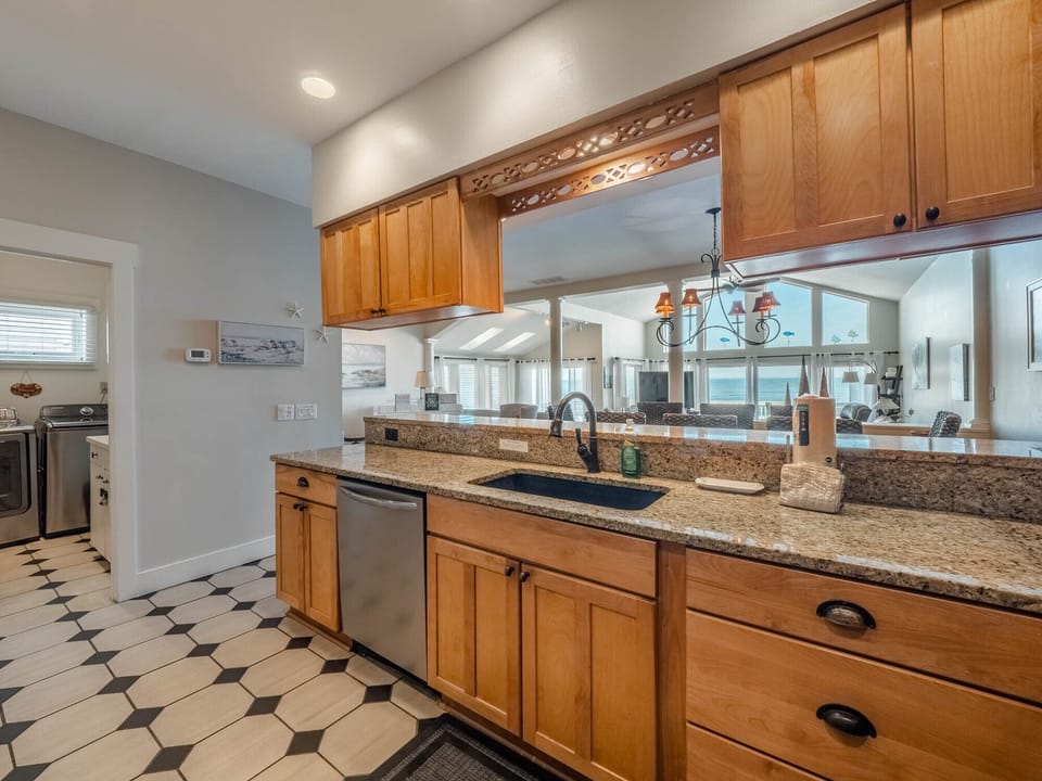 Full Size Kitchen
