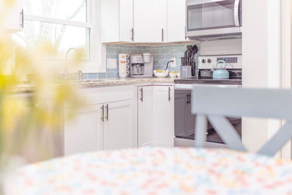 This area is ready for everything from breakfast to late-night bites.