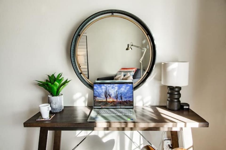 Master Bedroom 1: Workstation/desk w/fiber-optic internet. Laptop not provided.