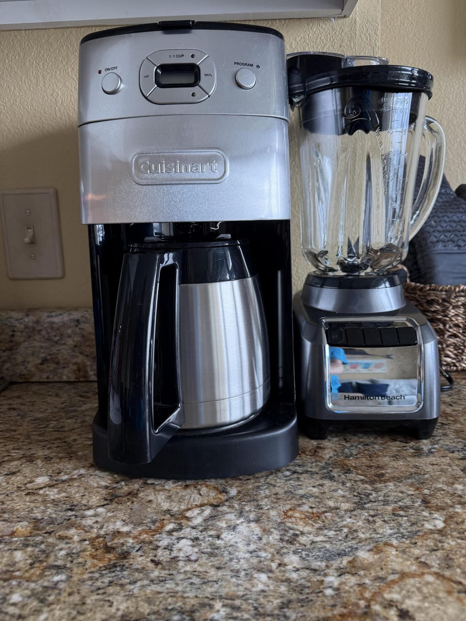Kitchen Essentials: Brew morning coffee or whip up smoothies in our well-equipped kitchen!