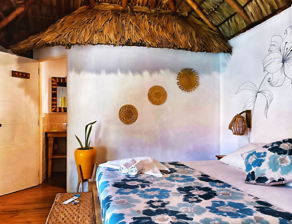 Premium bedding, in-room safe, desk, WiFi (free)