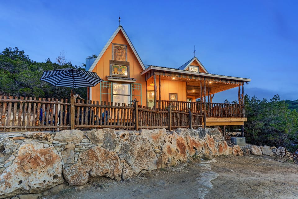 Warm hospitality, excellence and uniqueness are exactly what you can expect!