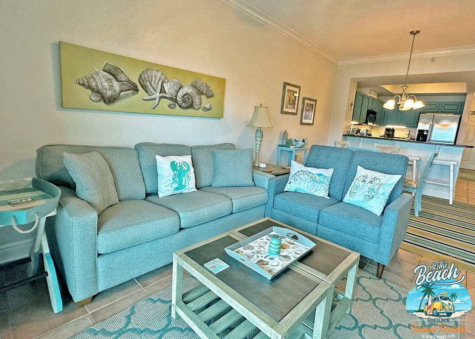 Crystal Tower 605. 2 Bedroom 2 Bathroom. Sleeps 8. Managed by Island Rentals