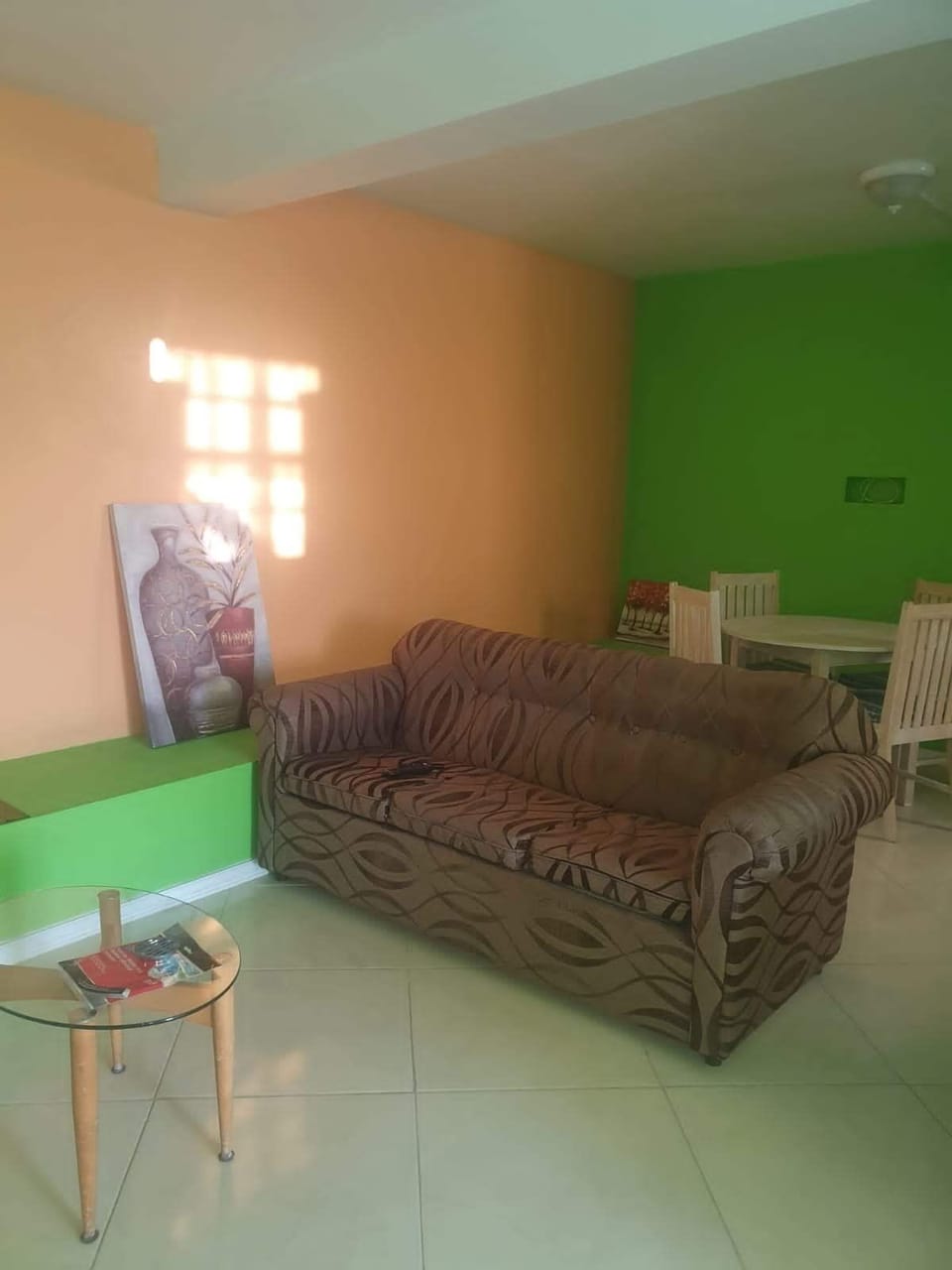 Basic Apartment | Living area