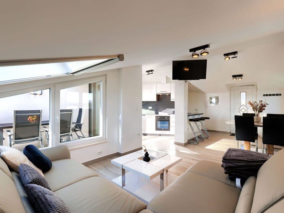 Picture Frame, Couch, Furniture, Table, Comfort, Studio Couch, Interior Design, Television, Home Appliance, Pillow