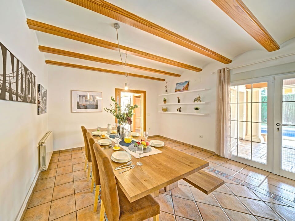 Picture Frame, Table, Property, Furniture, Wood, Lighting, Interior Design, Architecture, Floor, Window