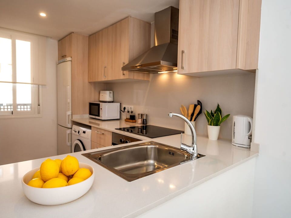 Countertop, Cabinetry, Kitchen Sink, Property, Sink, Kitchen, Tap, Window, Kitchen Appliance, Wood
