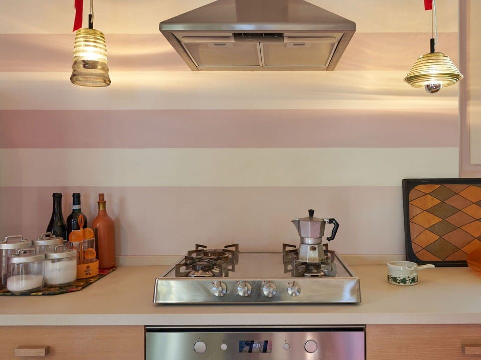 Sky, Plant, Building, Daytime, Water, Azure, Tree, Arecales, Body Of Water, Cloud