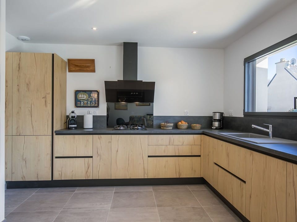 Cabinetry, Countertop, Property, Furniture, Tap, Sink, Kitchen Sink, Kitchen, Wood, Kitchen Stove
