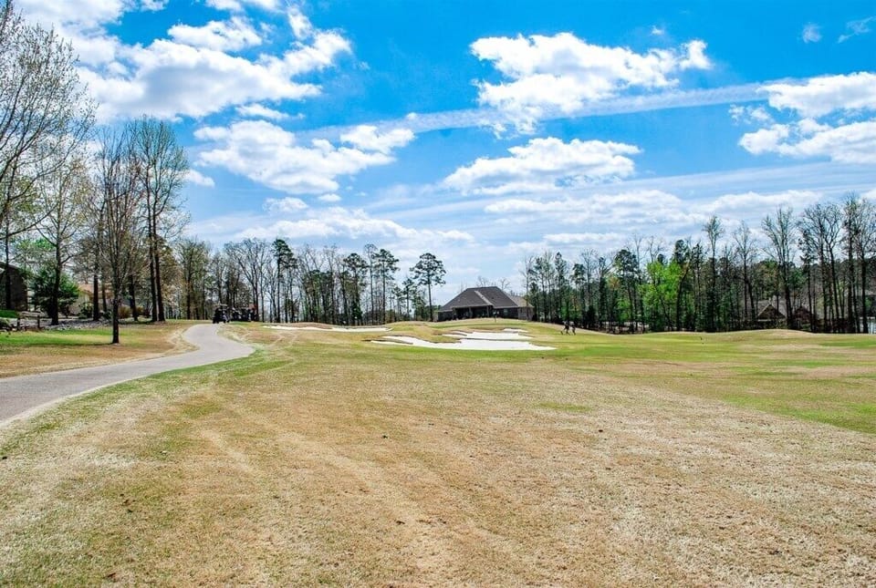 3rdFairwayandGreenGranadaGolfCourse