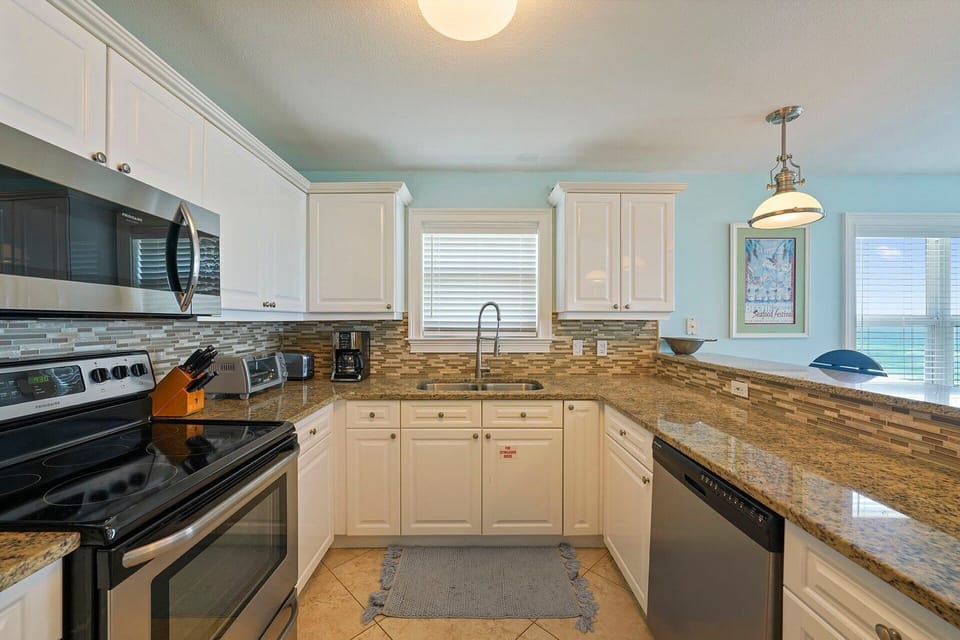 Crystal Dunes 401 - Crystal Beach - Kitchen