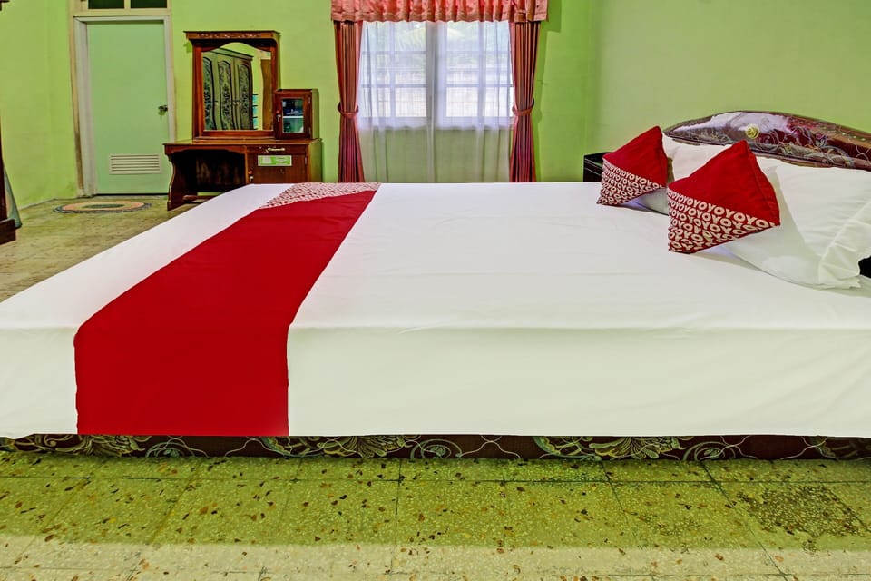 Basic Double Room | Bed sheets