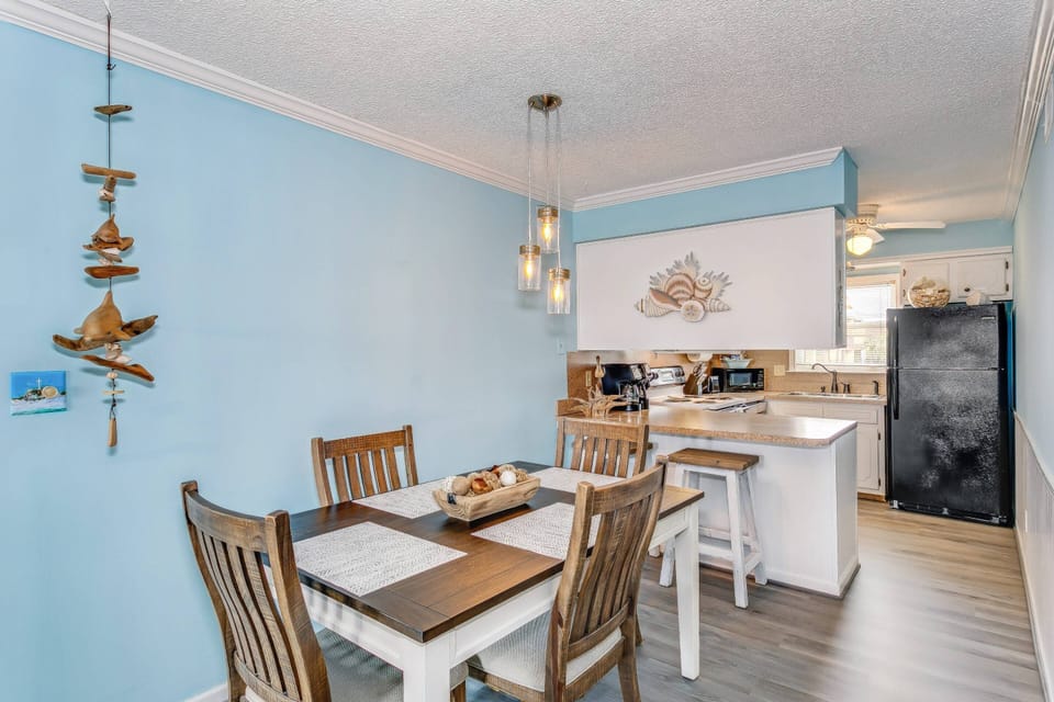 Open kitchen and dining area!