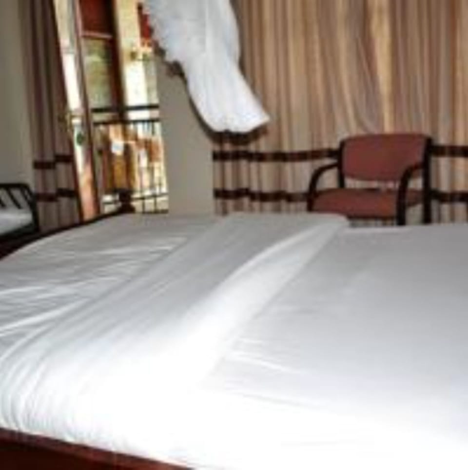 WiFi (free), bed sheets
