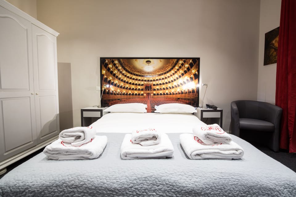 Superior Double Room | Premium bedding, minibar, in-room safe, laptop workspace