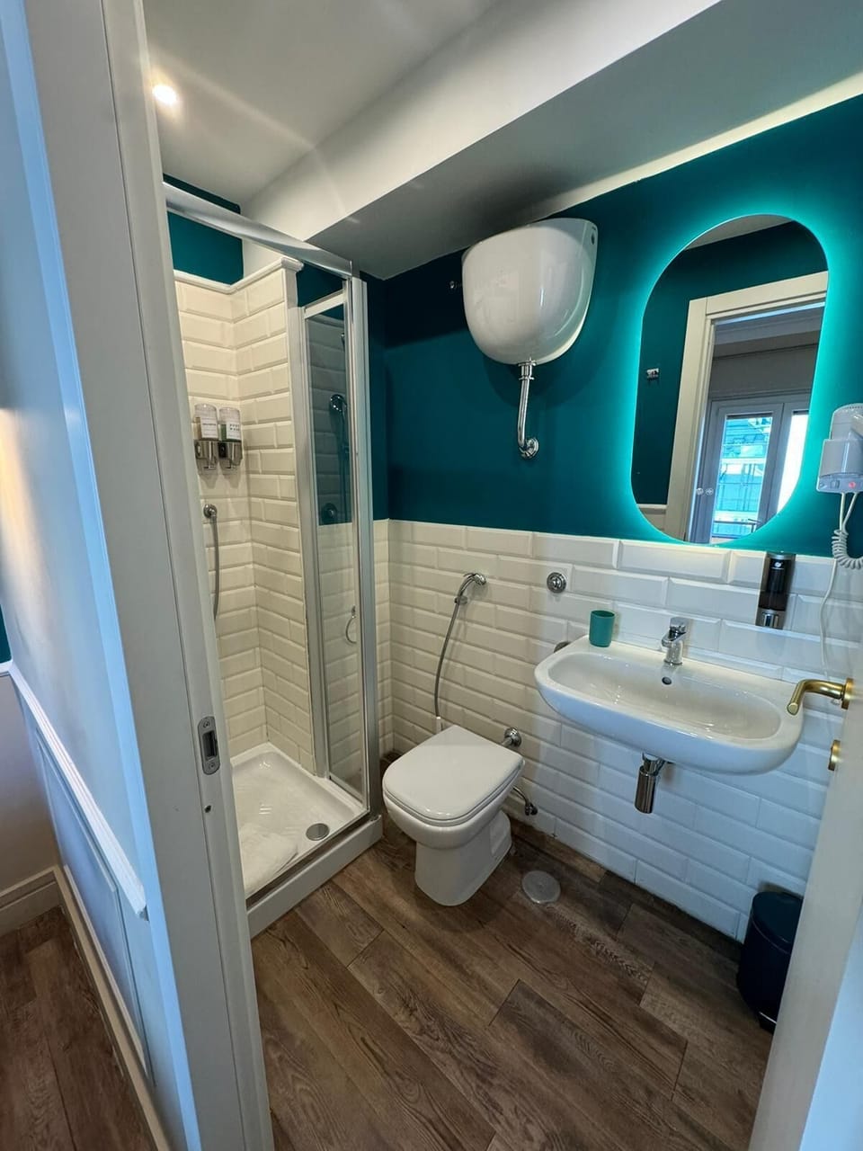 Superior Economy with Balcony | Bathroom | Shower, rainfall showerhead, hair dryer, bidet