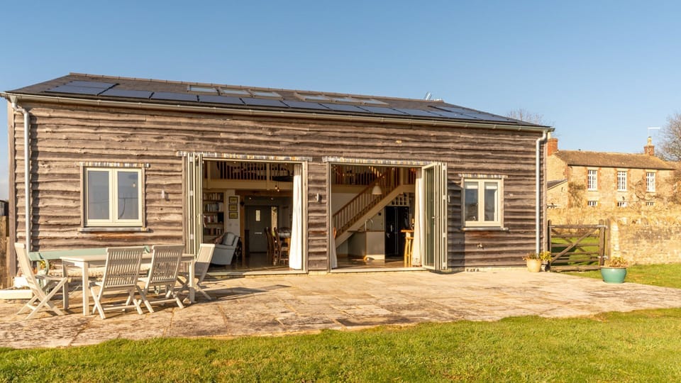 Rear view, The Old Barn, Bolthole Retreats