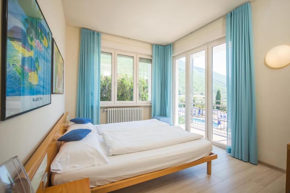 Comfort Double or Twin Room, Balcony, Lake View | Minibar, in-room safe, desk, cribs (surcharge)