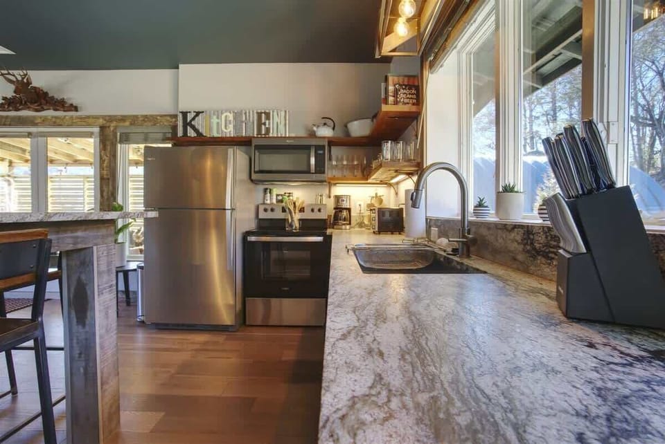 Fully Stocked with Cookware, Knives, Utensils