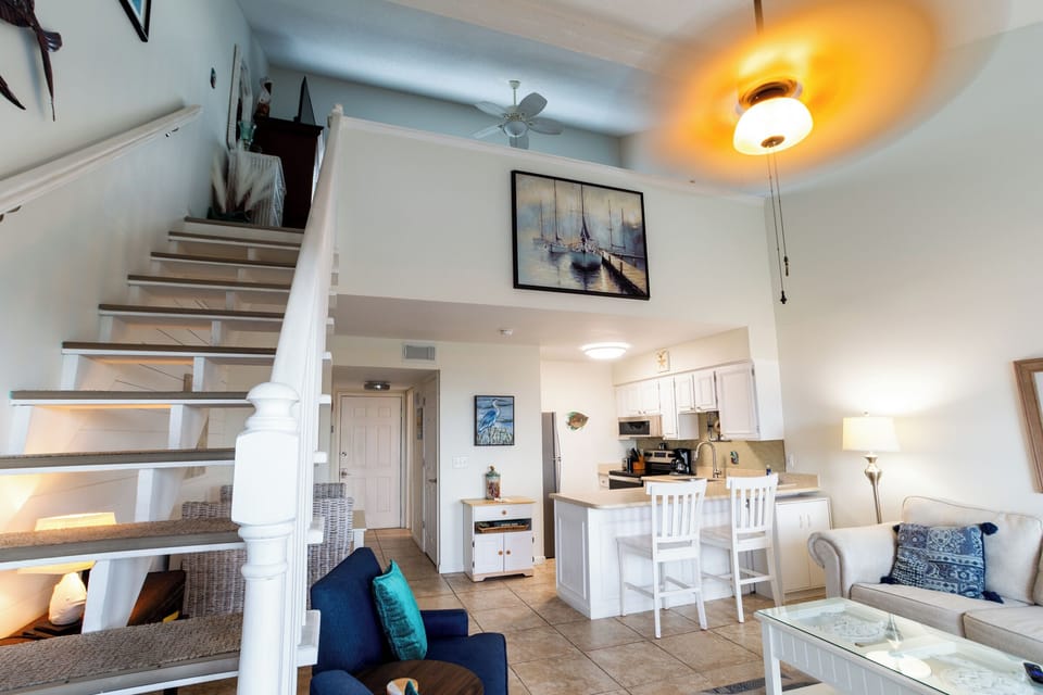 Stairs leading to the loft bedroom - Stairs leading to the loft bedroom