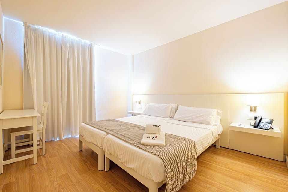 Junior Suite, 2 Twin Beds, Terrace | Minibar, in-room safe, desk, free WiFi