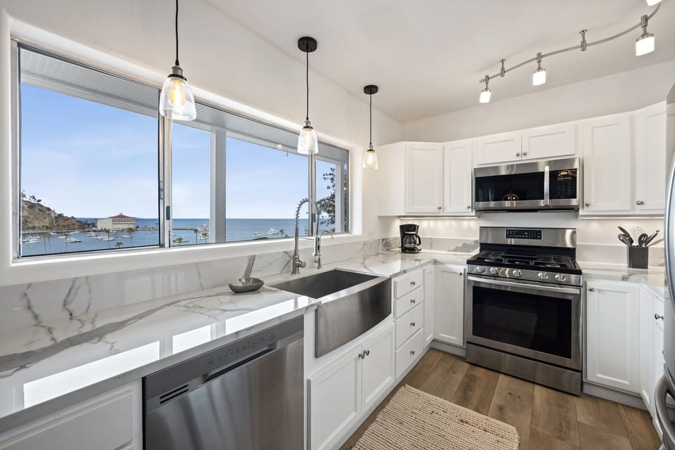 108MT -Kitchen