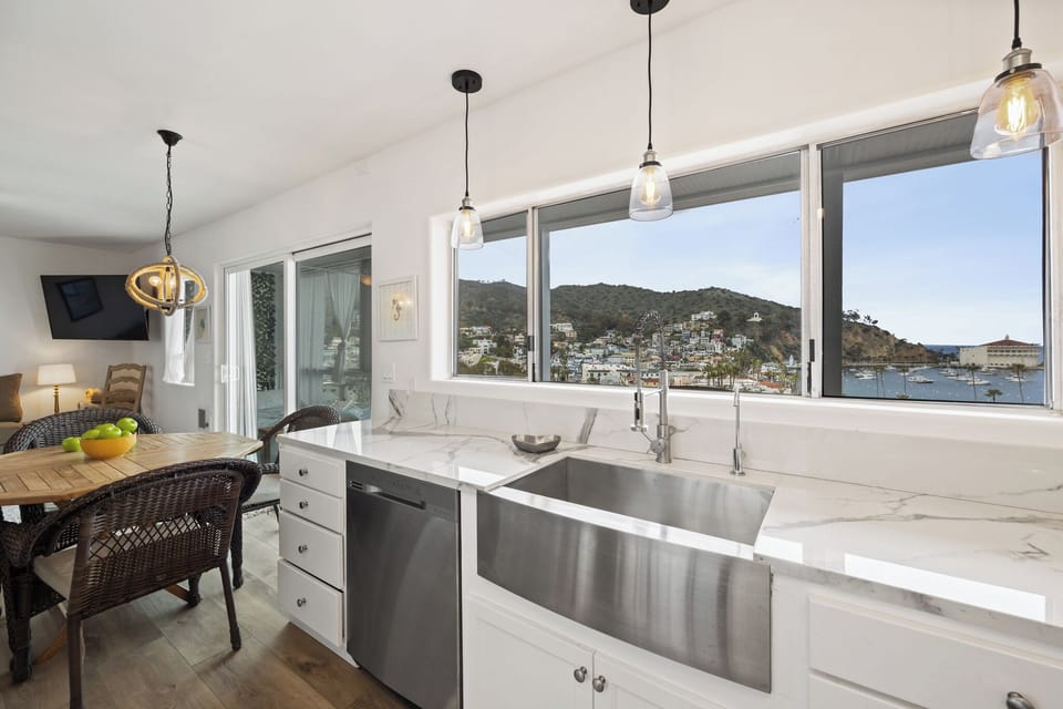 108MT -Kitchen Sink